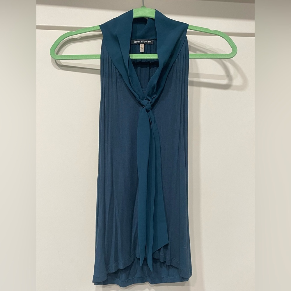 Cable & Gauge Teal Sleeveless Blouse
